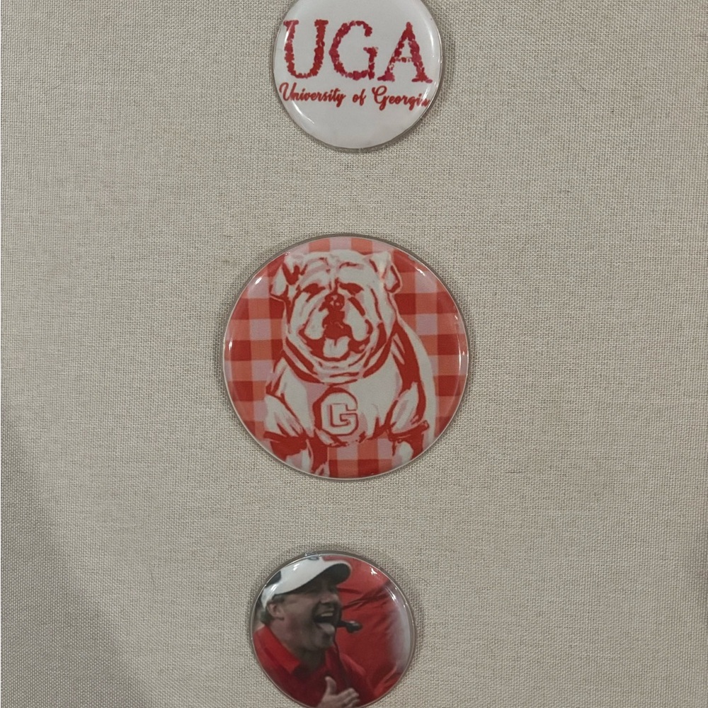 Red And White Uga Button Set - image 1